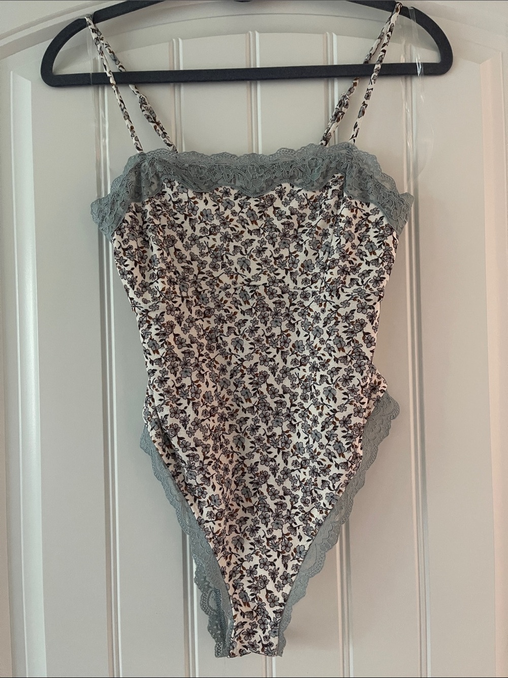 Wild Fable Fall Floral Lace Bodysuit Medium NWT